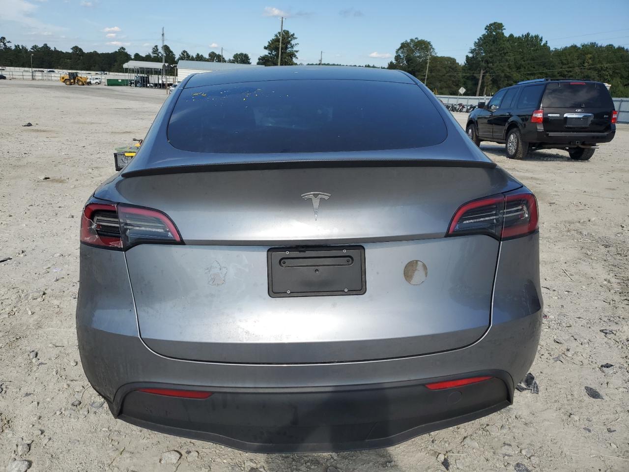 2025 TESLA MODEL Y