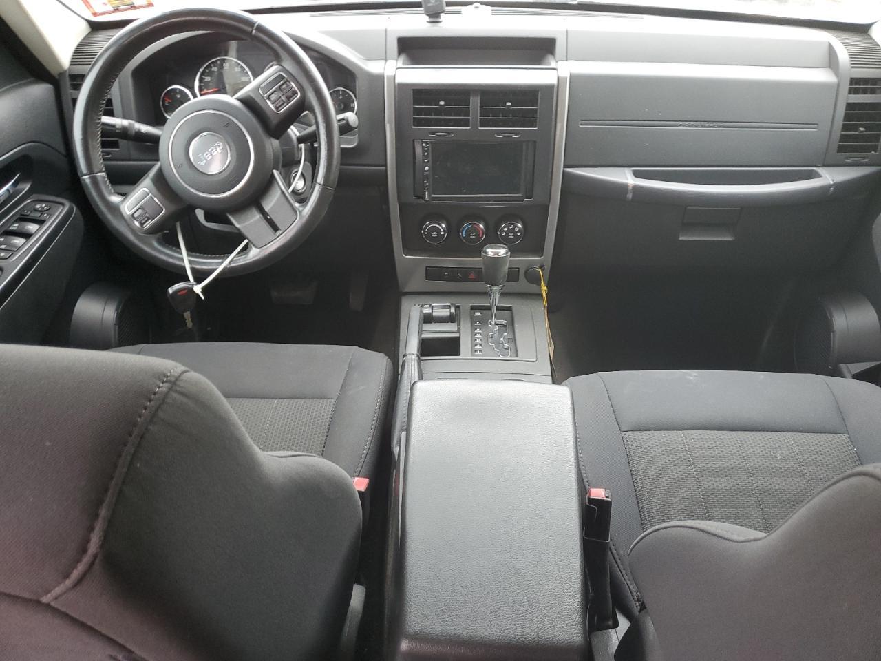 2011 JEEP Liberty
