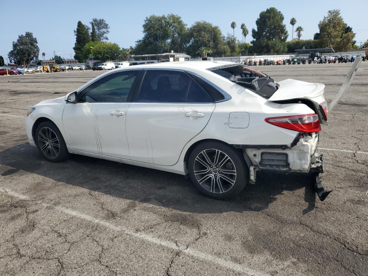 2016 TOYOTA CAMRY