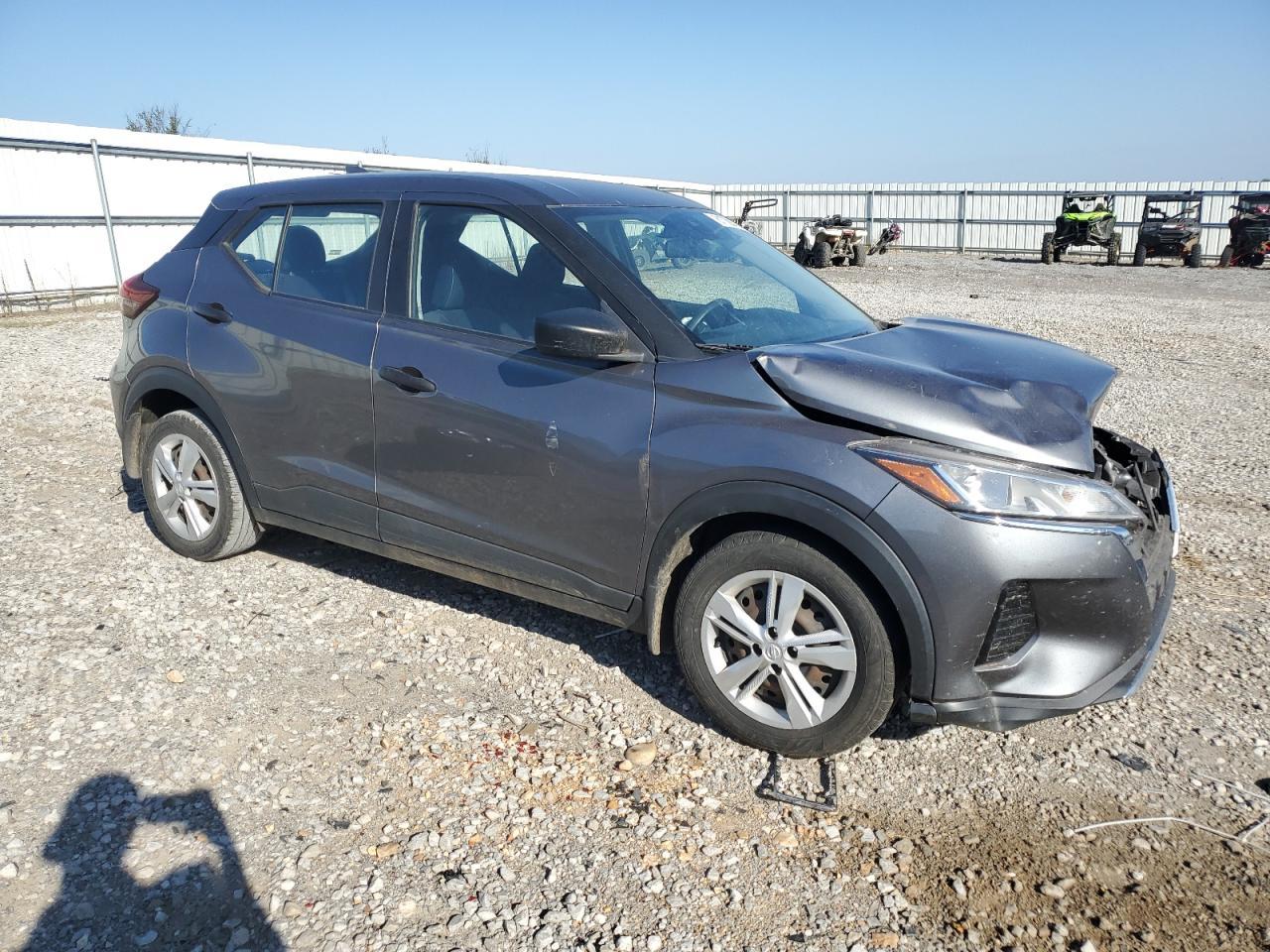 2021 NISSAN KICKS