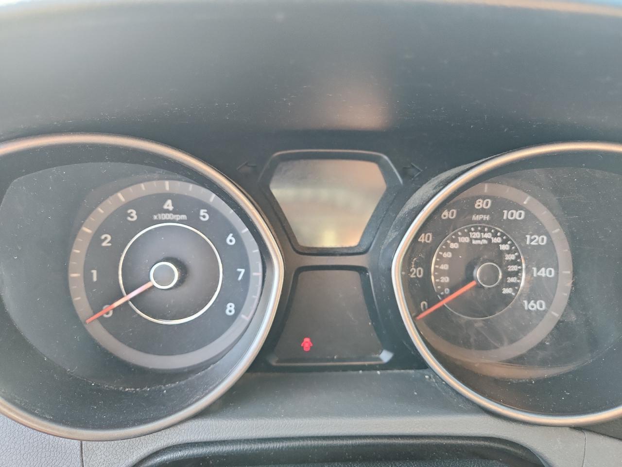 2012 HYUNDAI ELANTRA