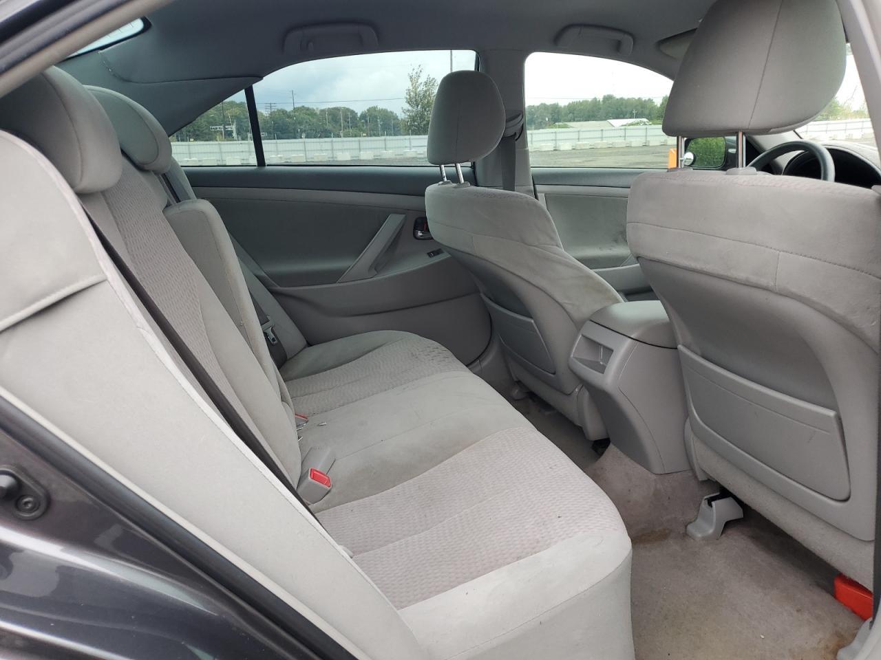 2011 TOYOTA CAMRY