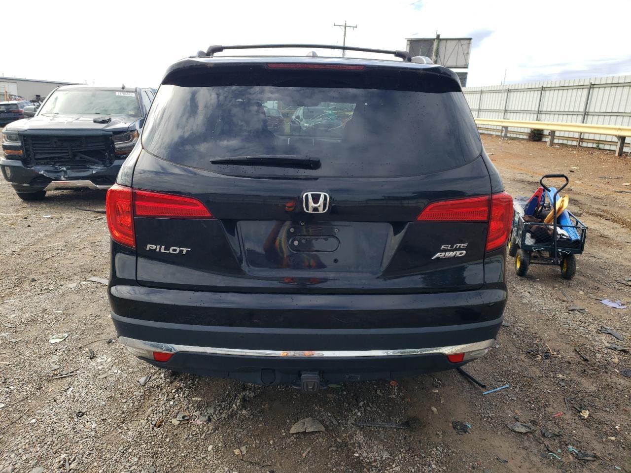 2016 HONDA PILOT