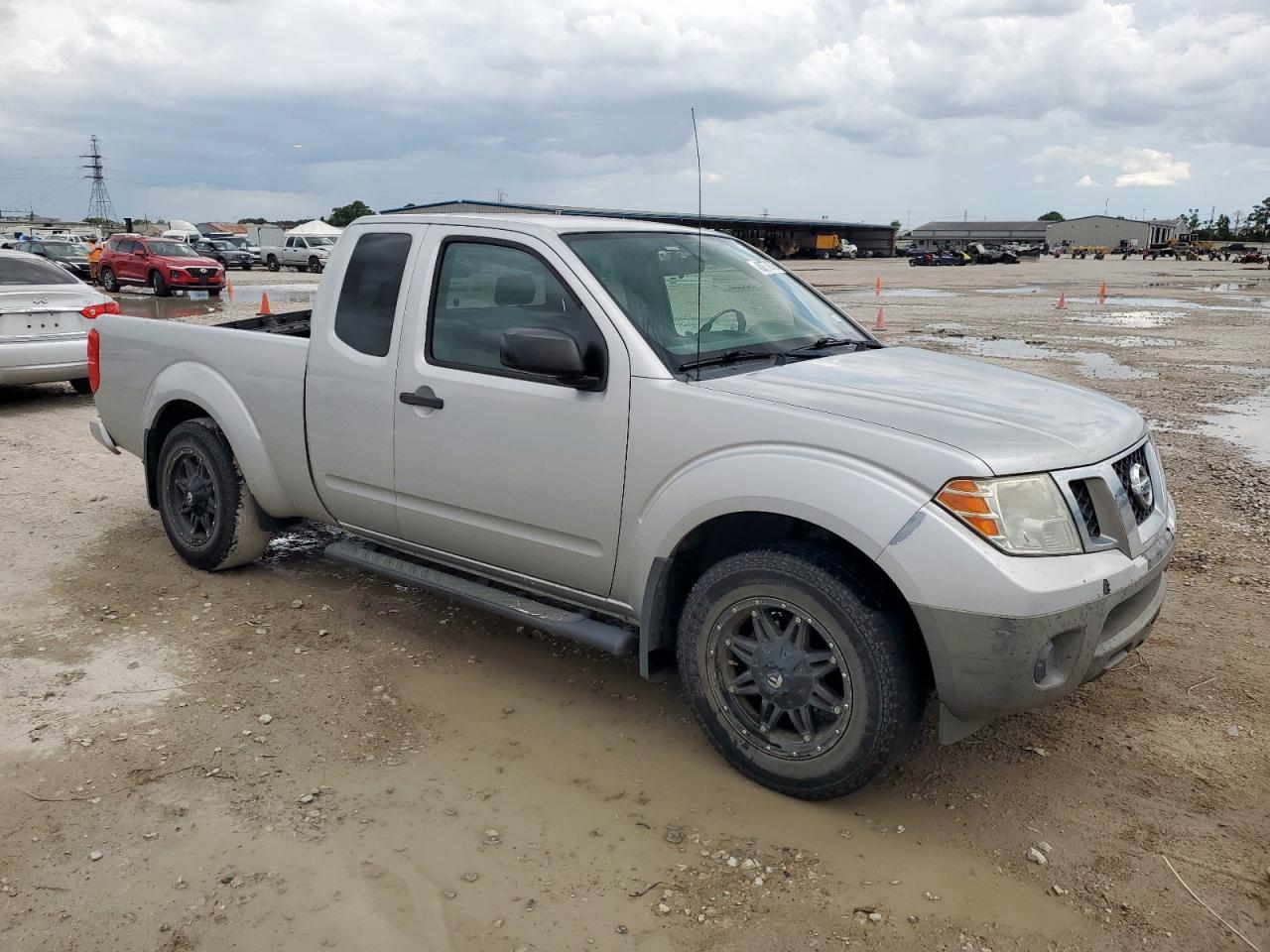 2017 NISSAN Frontier