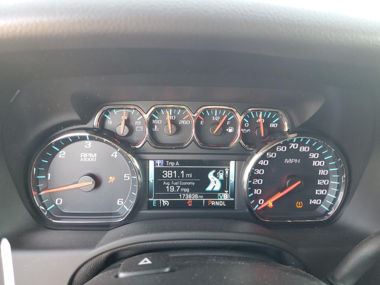 2018 CHEVROLET Suburban