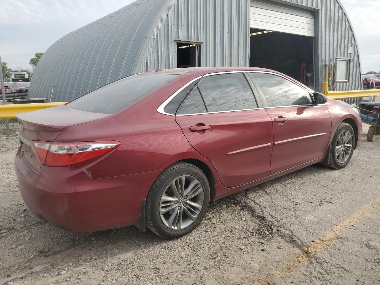 2015 TOYOTA CAMRY