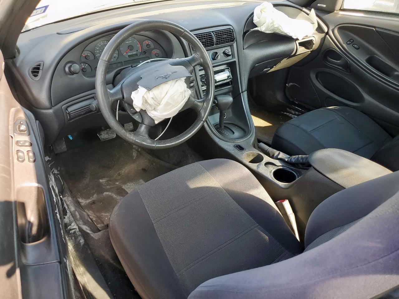 2002 FORD MUSTANG