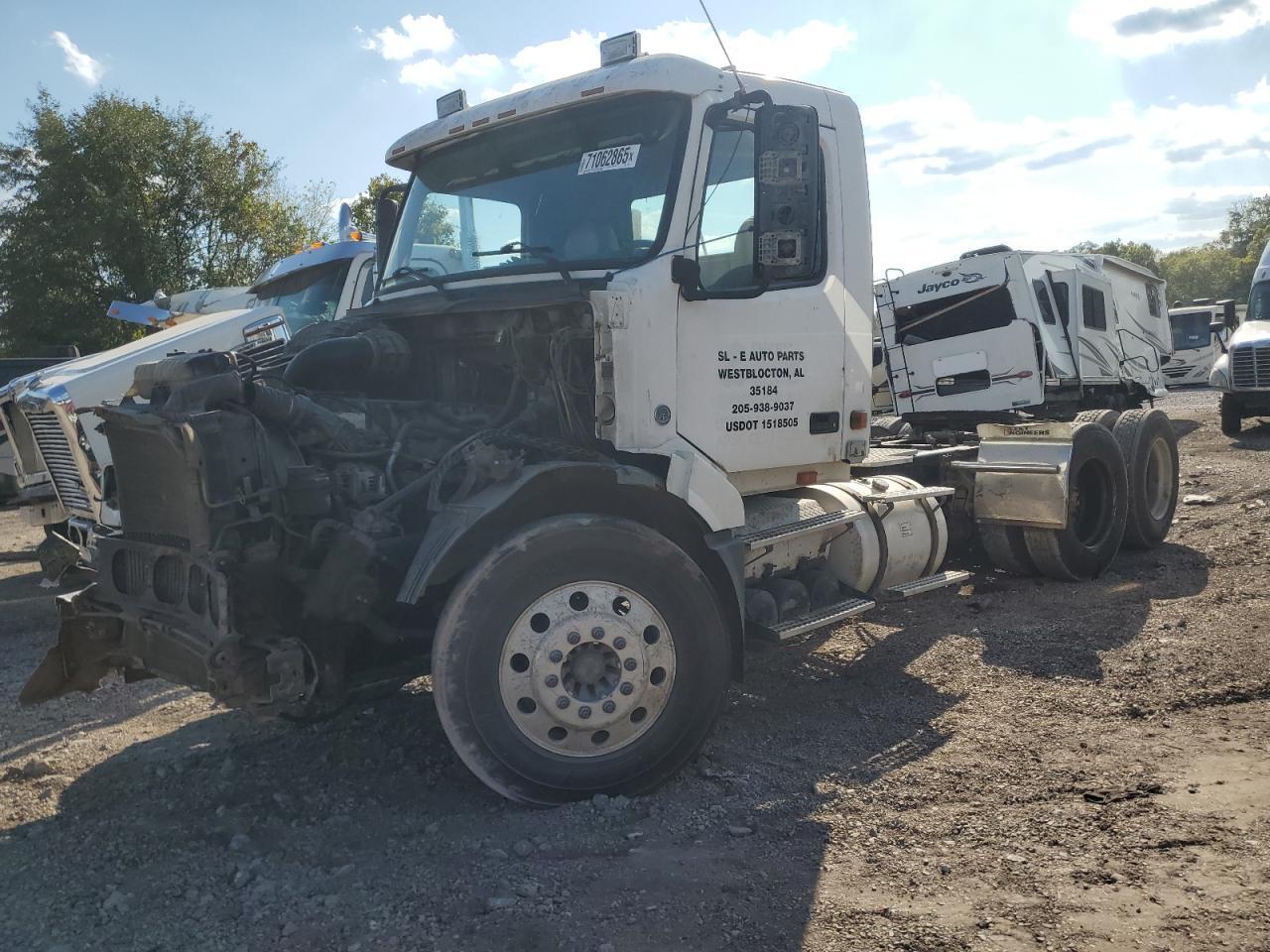 2007 VOLVO VNL