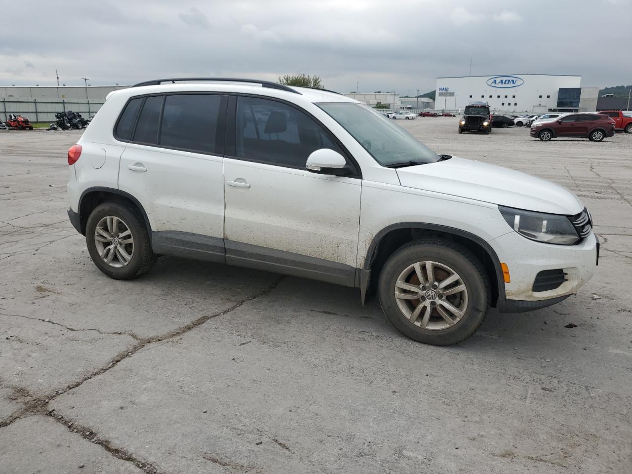2016 VOLKSWAGEN TIGUAN