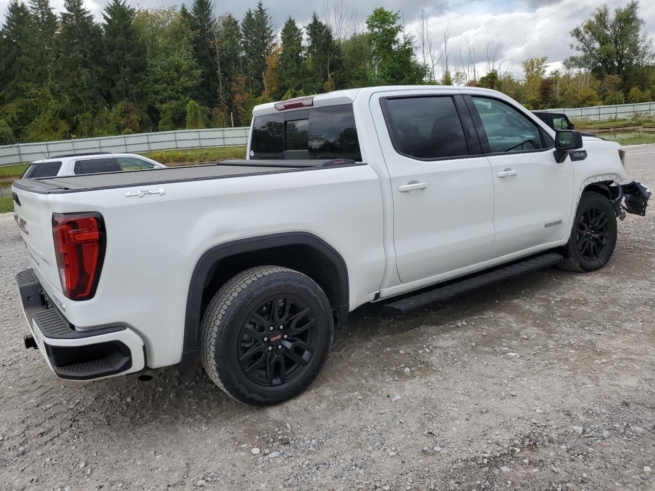 2023 GMC Sierra