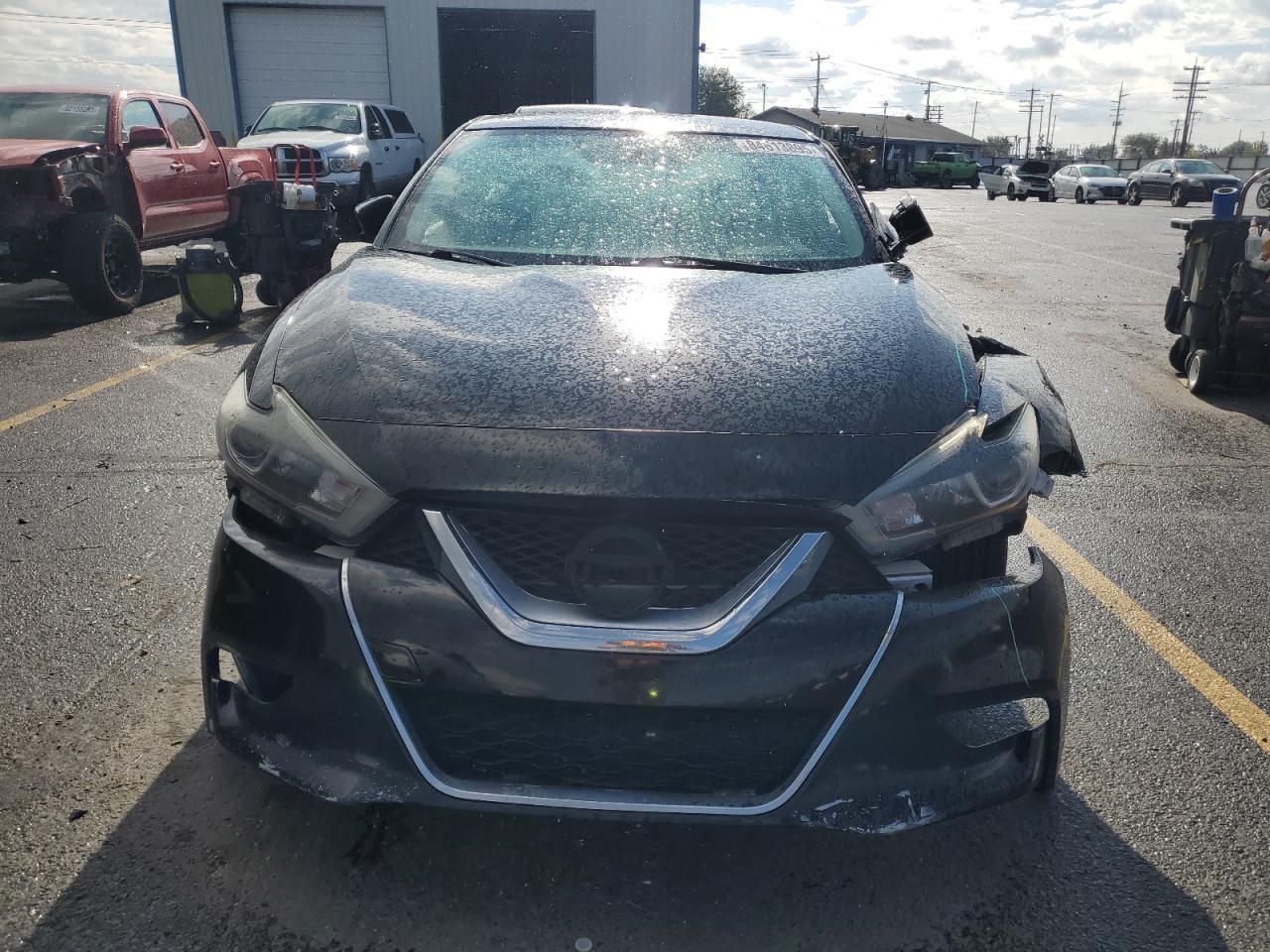 2017 NISSAN Maxima