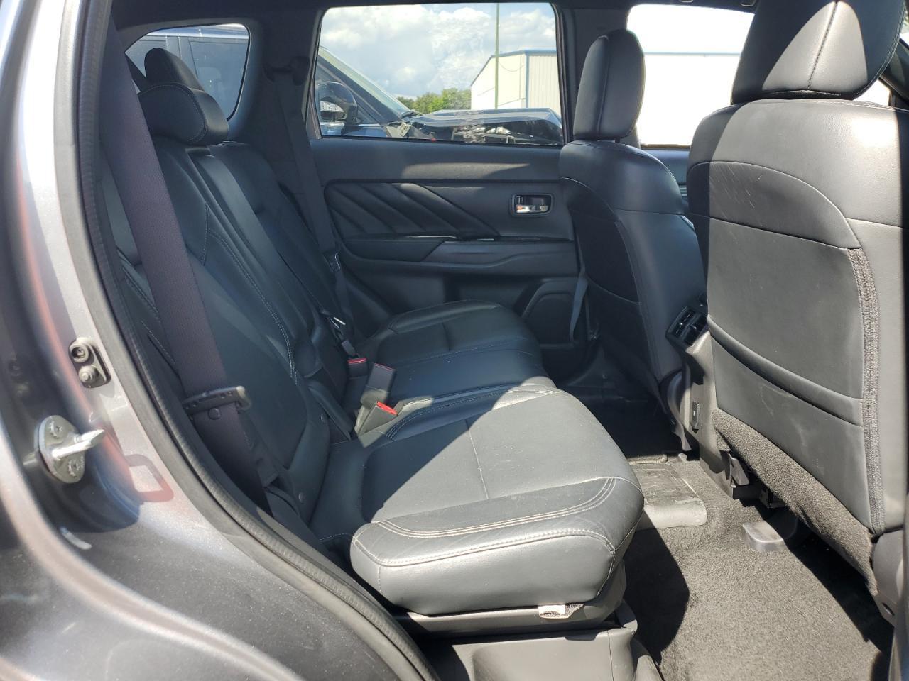 2022 MITSUBISHI outlander