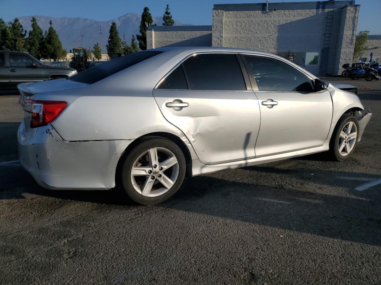 2014 TOYOTA CAMRY
