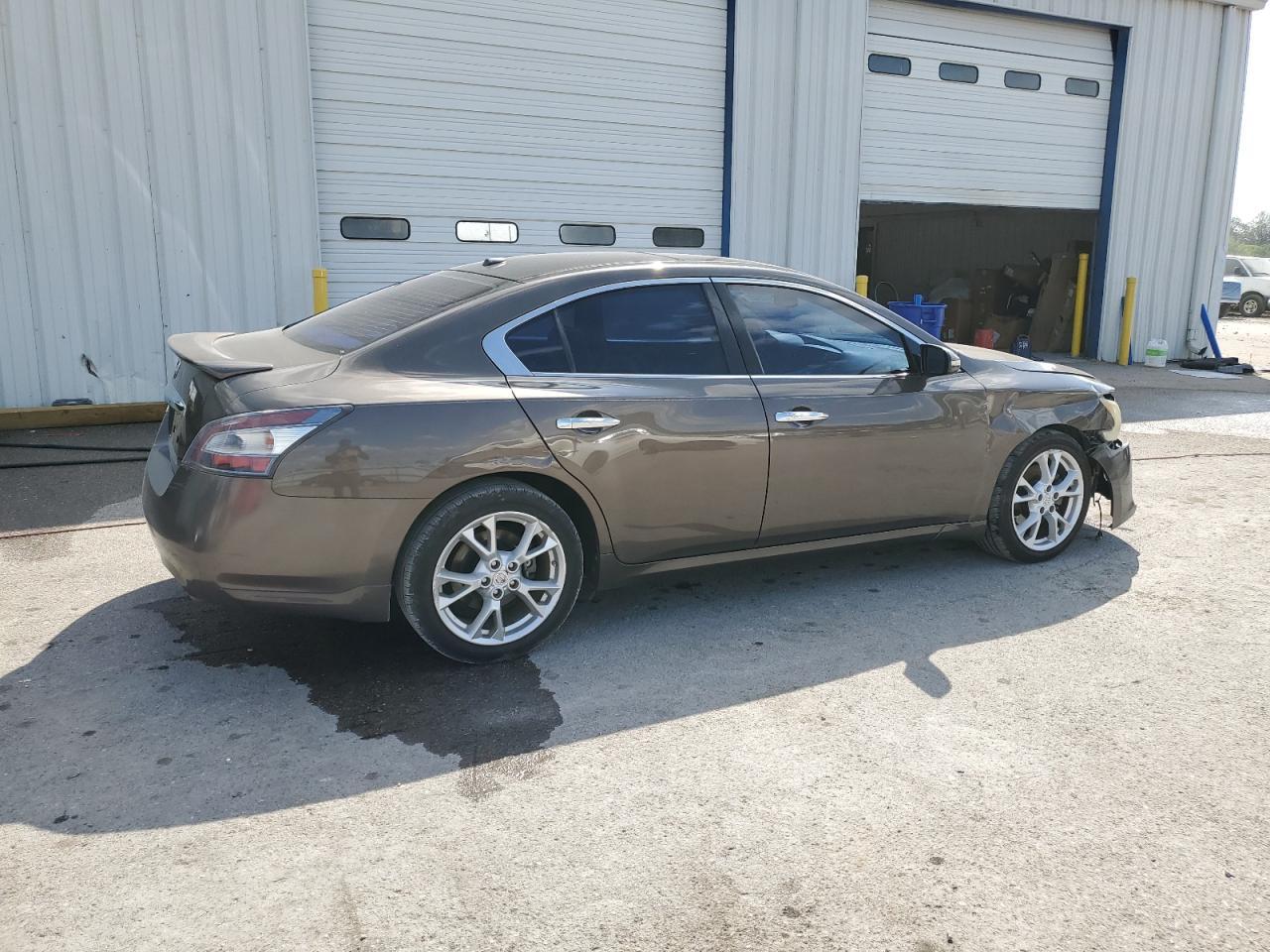 2012 NISSAN Maxima