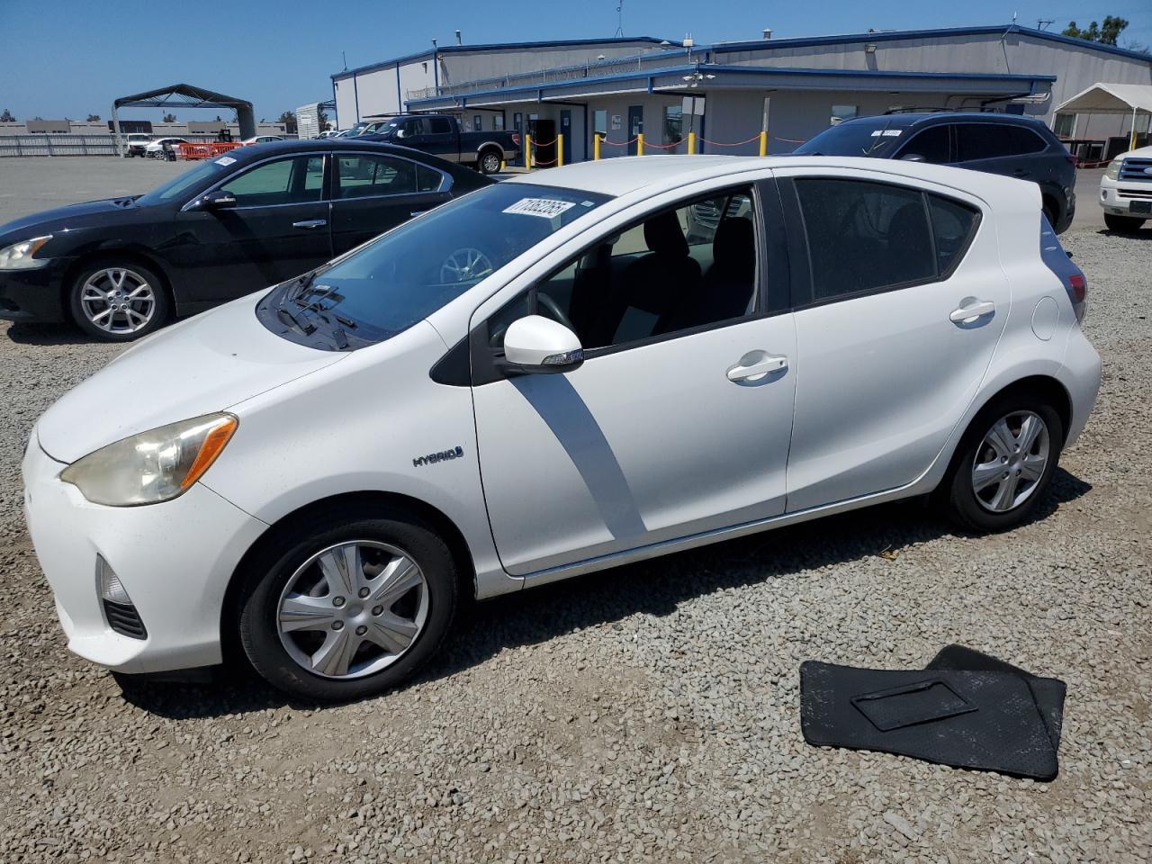 2013 TOYOTA Prius c