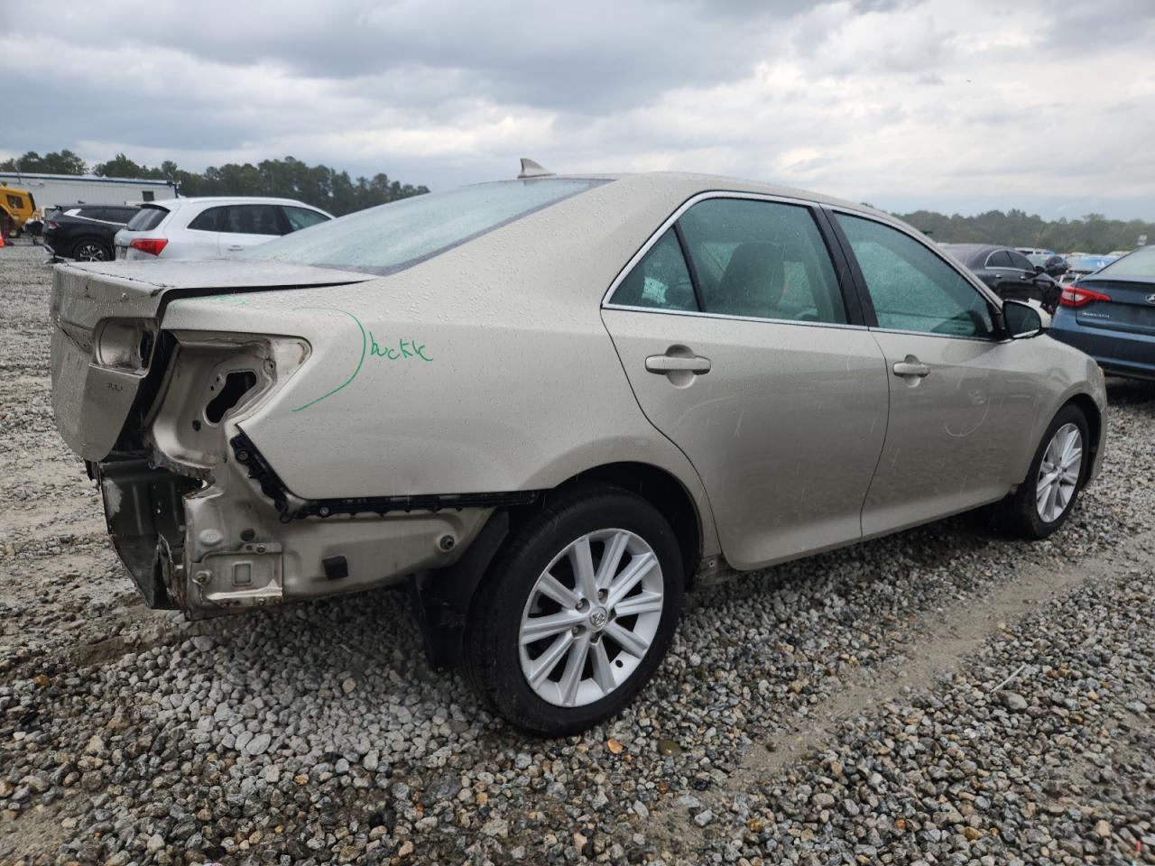 2014 TOYOTA CAMRY