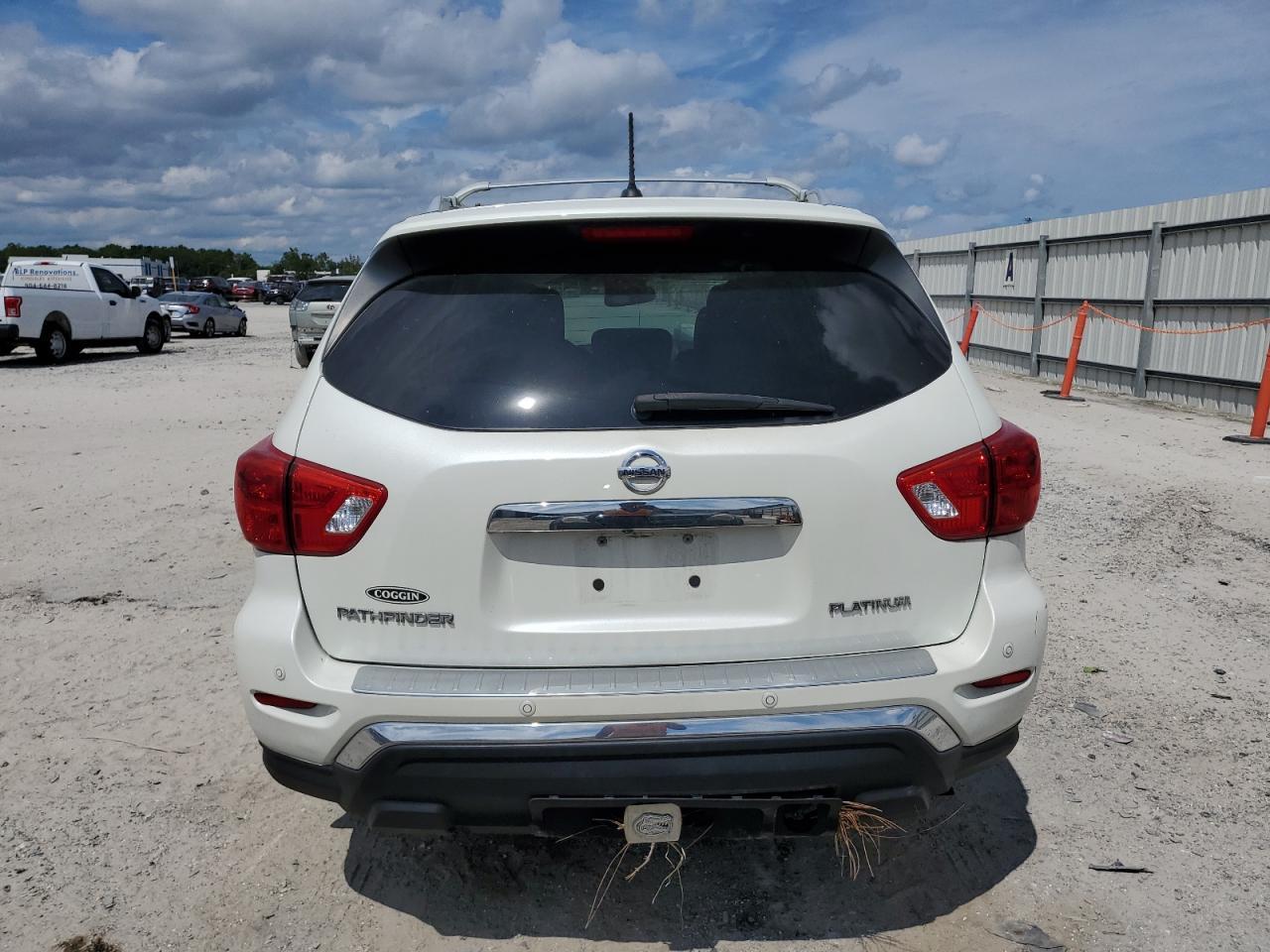 2017 NISSAN PATHFINDER