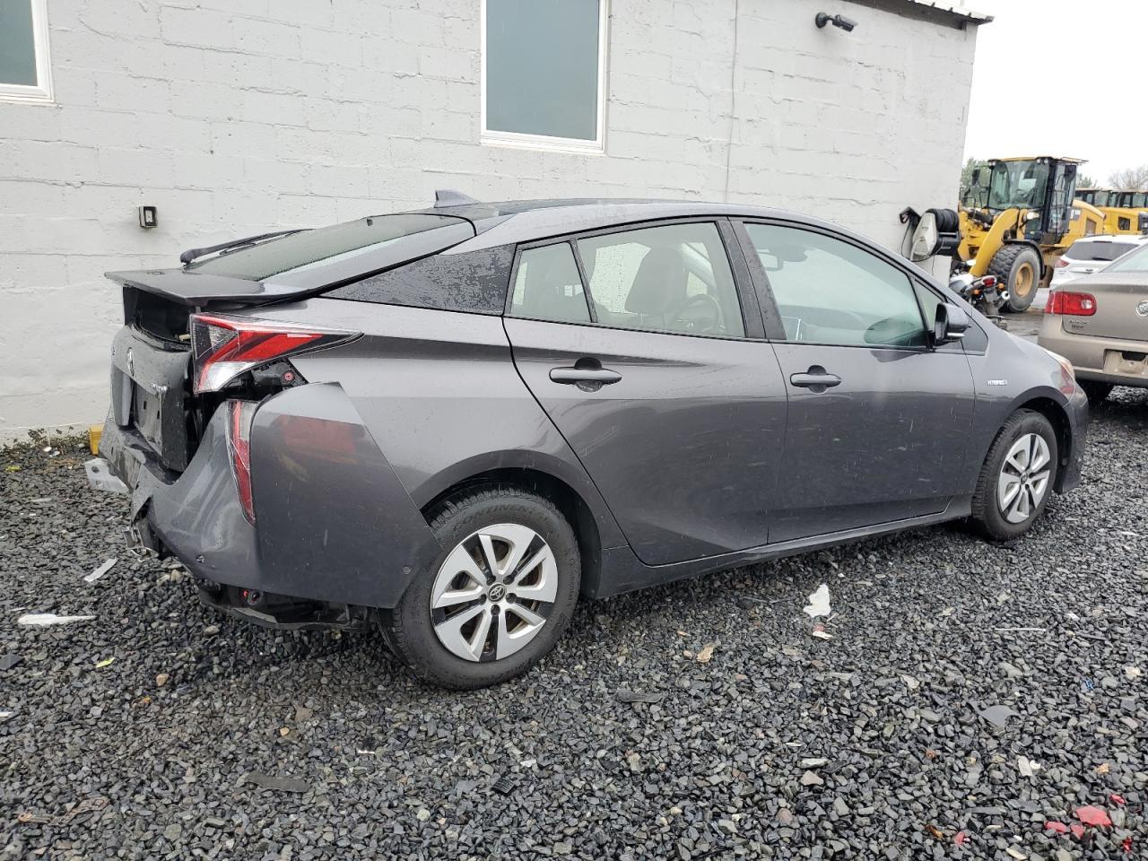 2018 TOYOTA PRIUS