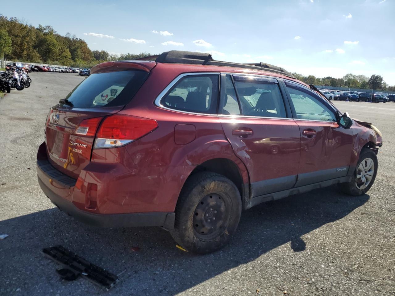 2013 SUBARU Outback