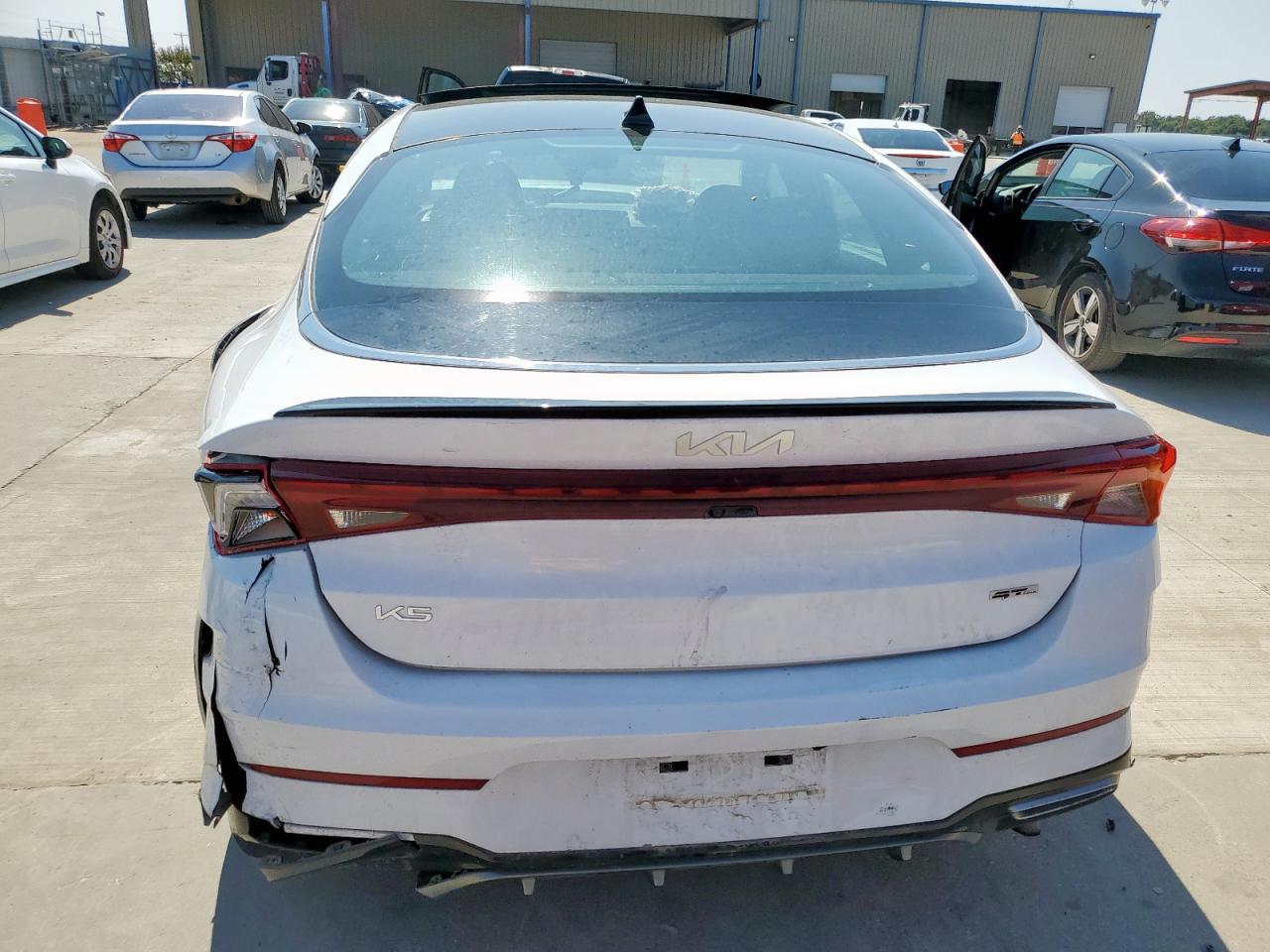 2023 KIA K5