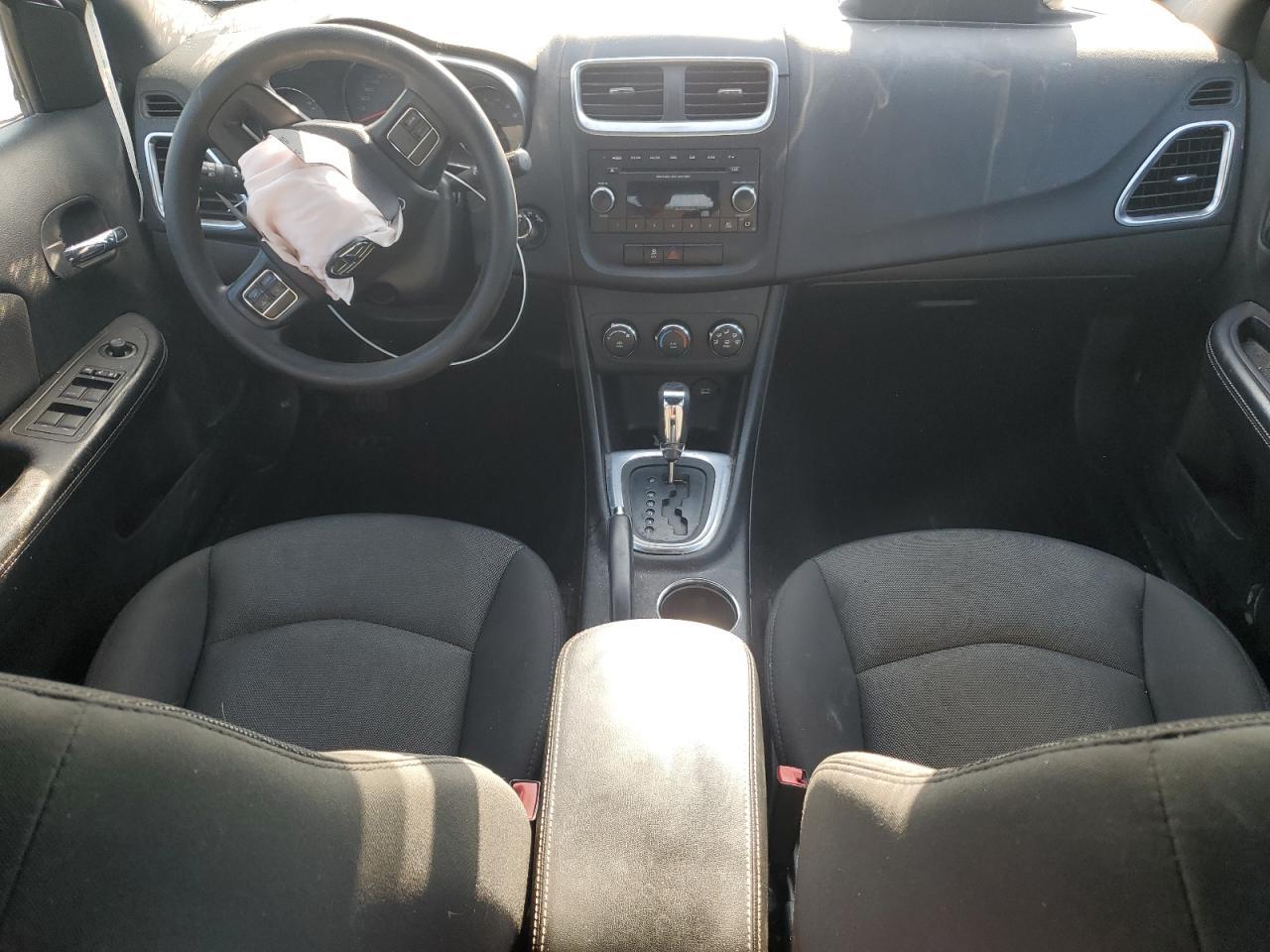2013 DODGE Avenger