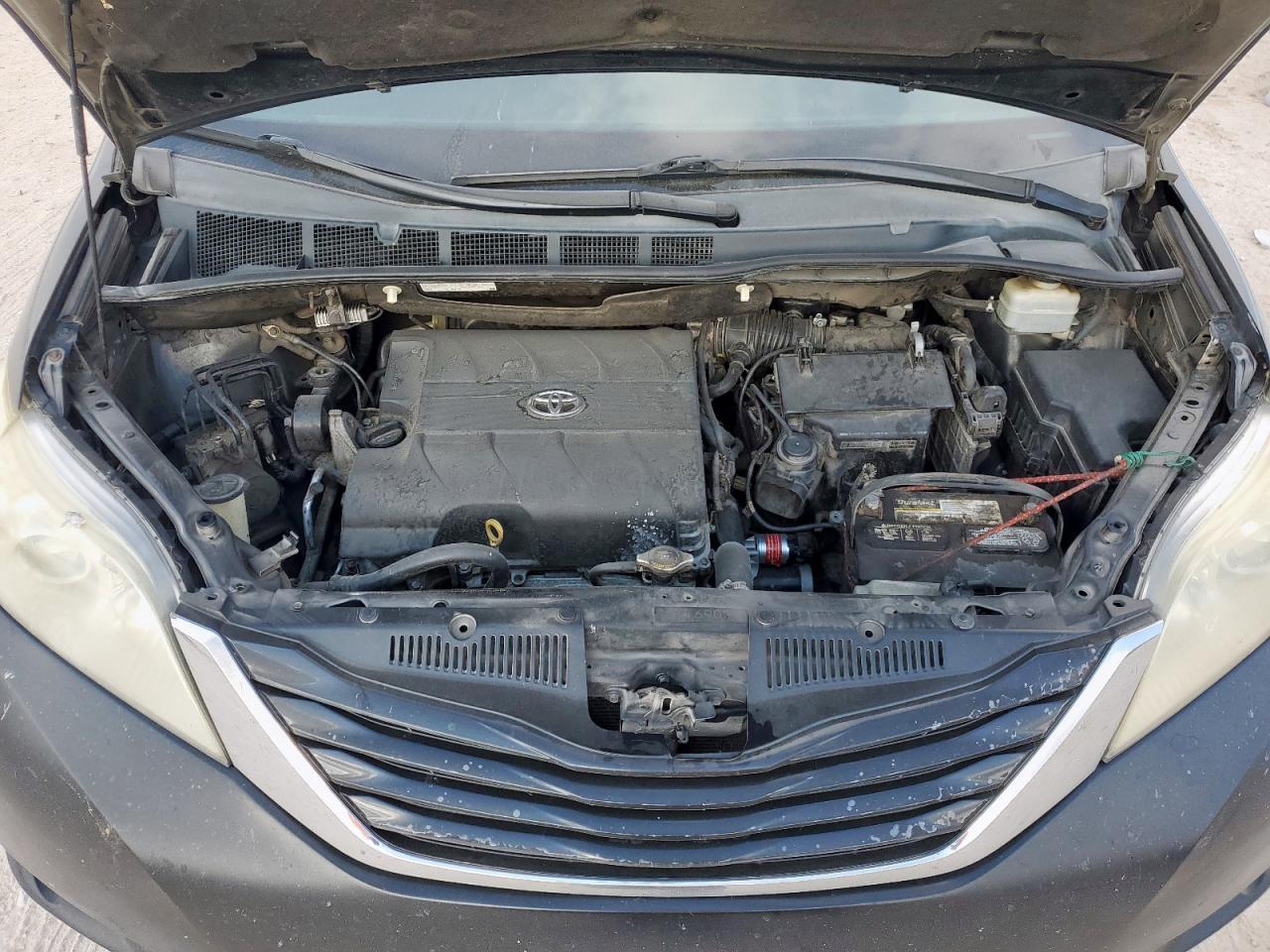 2015 TOYOTA SIENNA