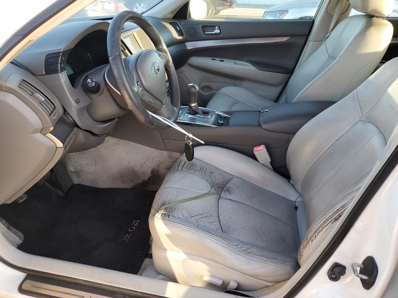 2011 INFINITI G25