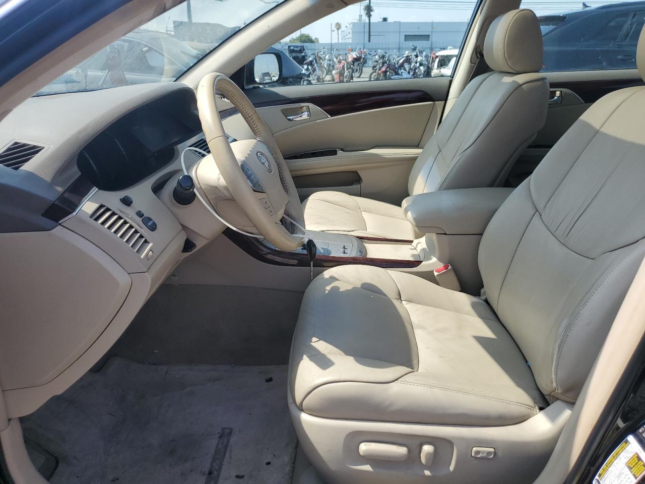 2008 TOYOTA Avalon