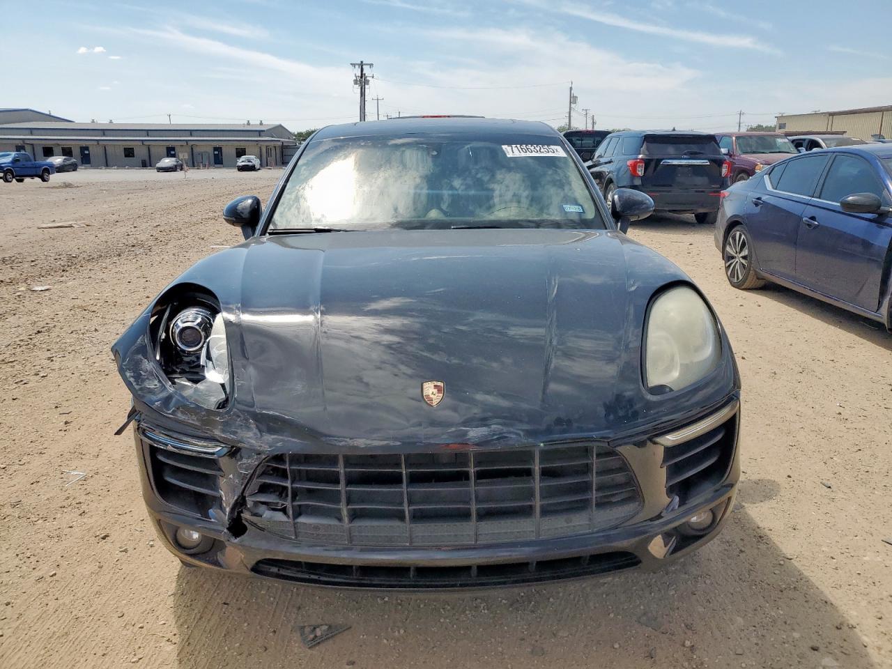 2015 PORSCHE Macan