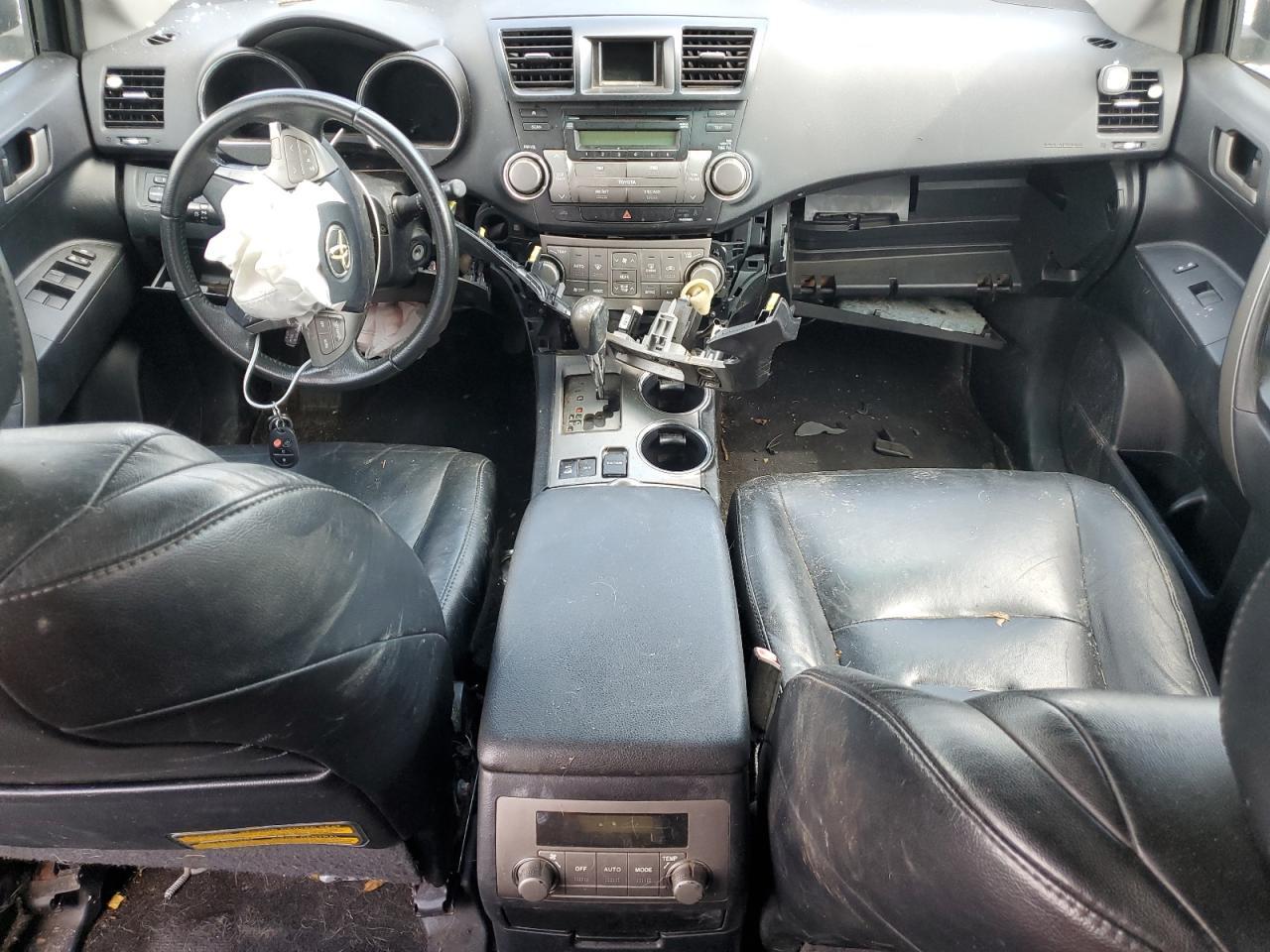2010 TOYOTA HIGHLANDER