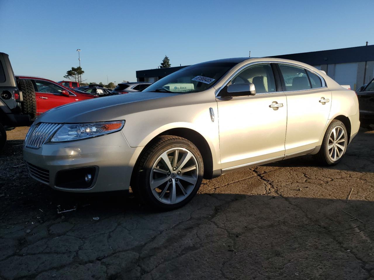 2010 LINCOLN MKS