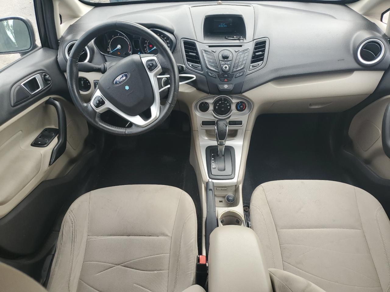 2015 FORD Fiesta