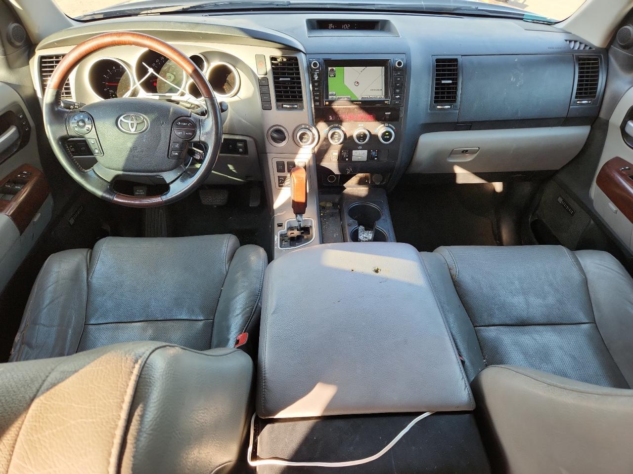 2012 TOYOTA Sequoia
