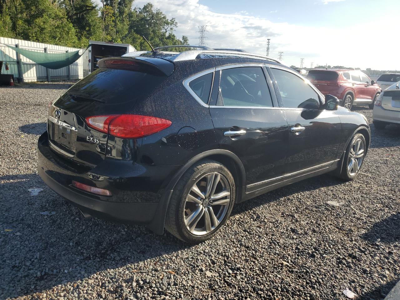 2011 INFINITI EX35