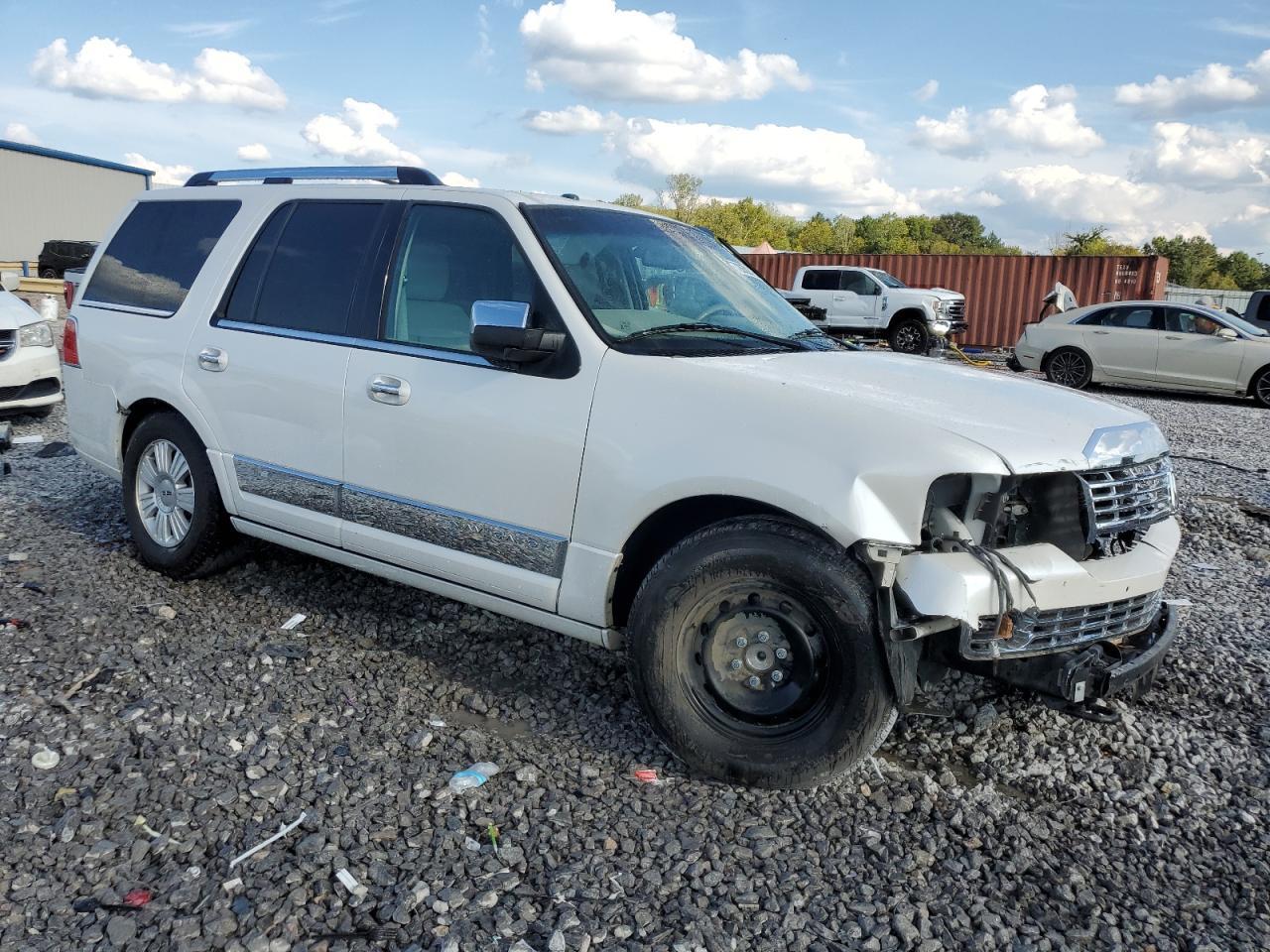 2013 LINCOLN Navigator