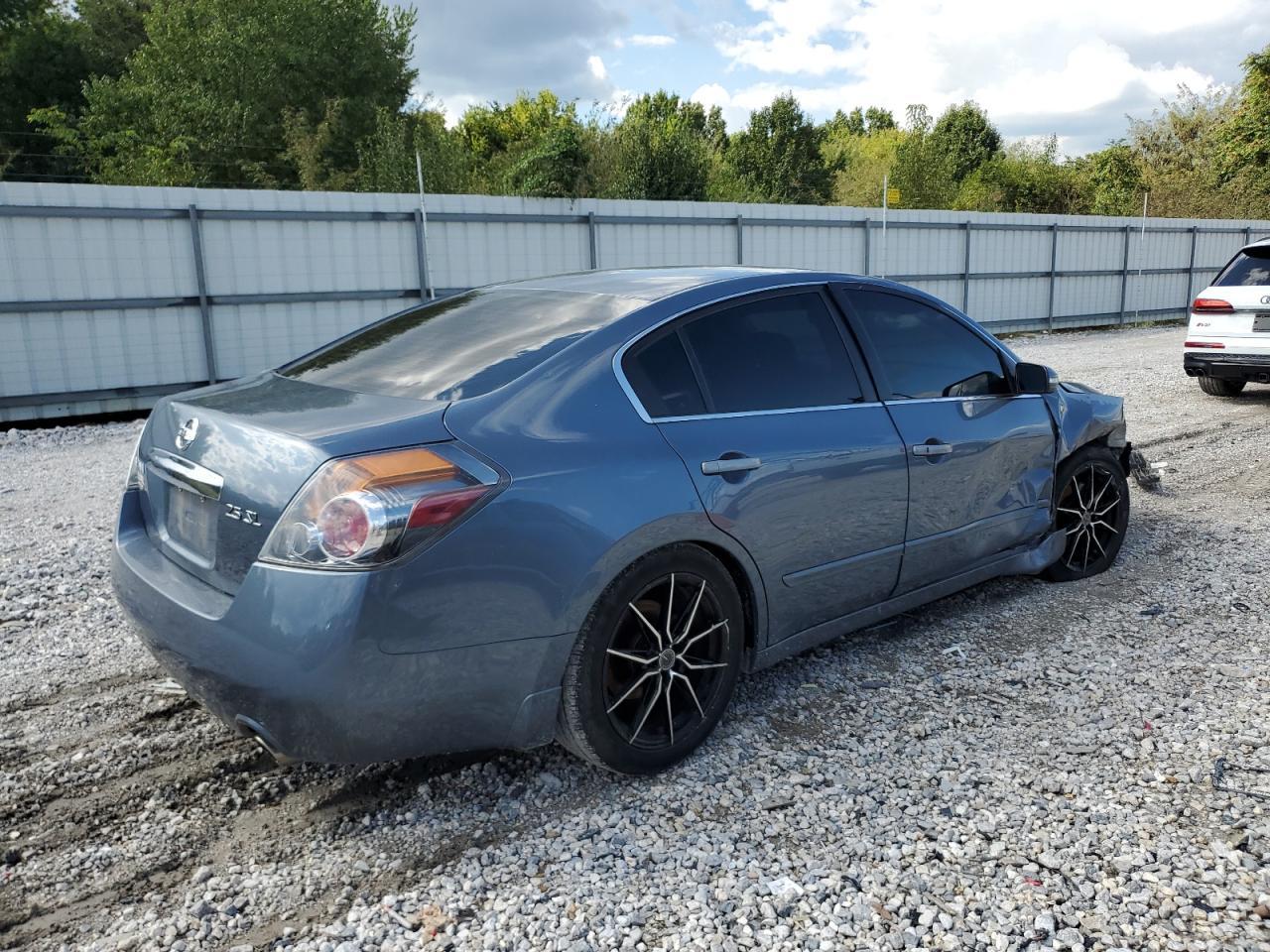 2010 NISSAN ALTIMA