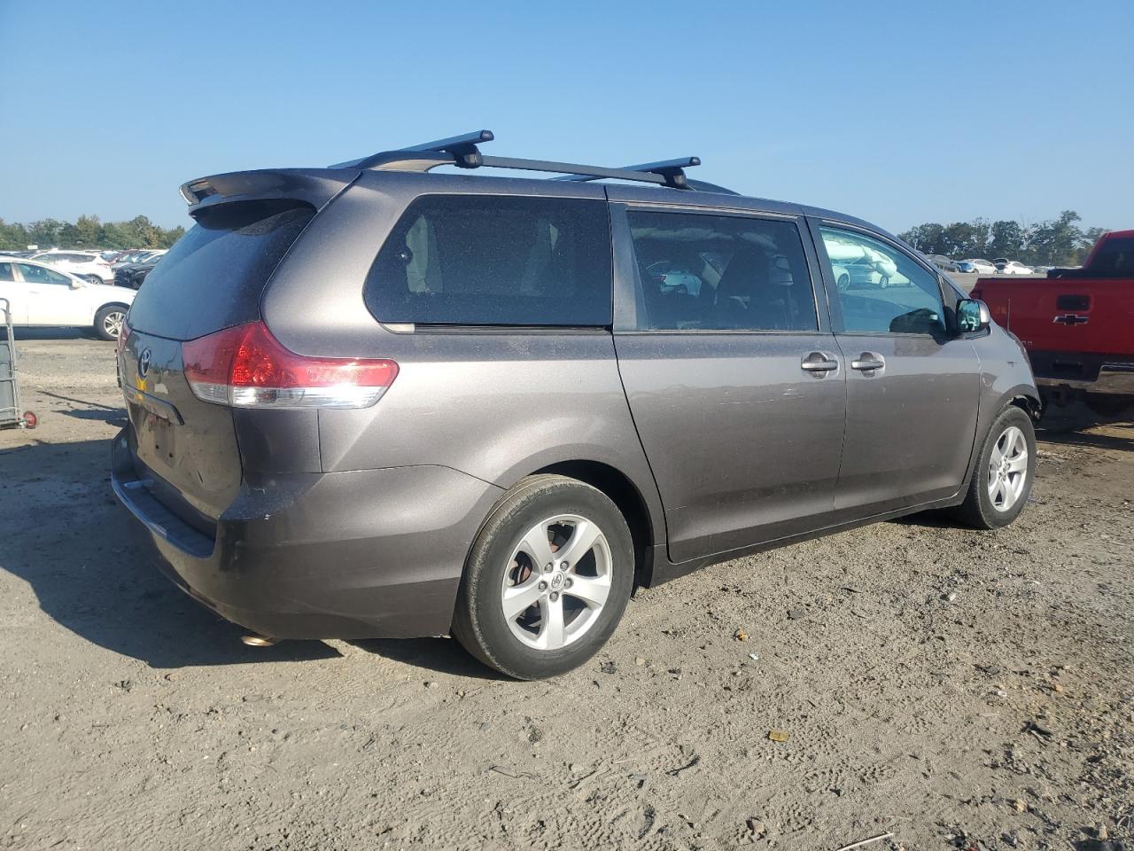 2013 TOYOTA SIENNA