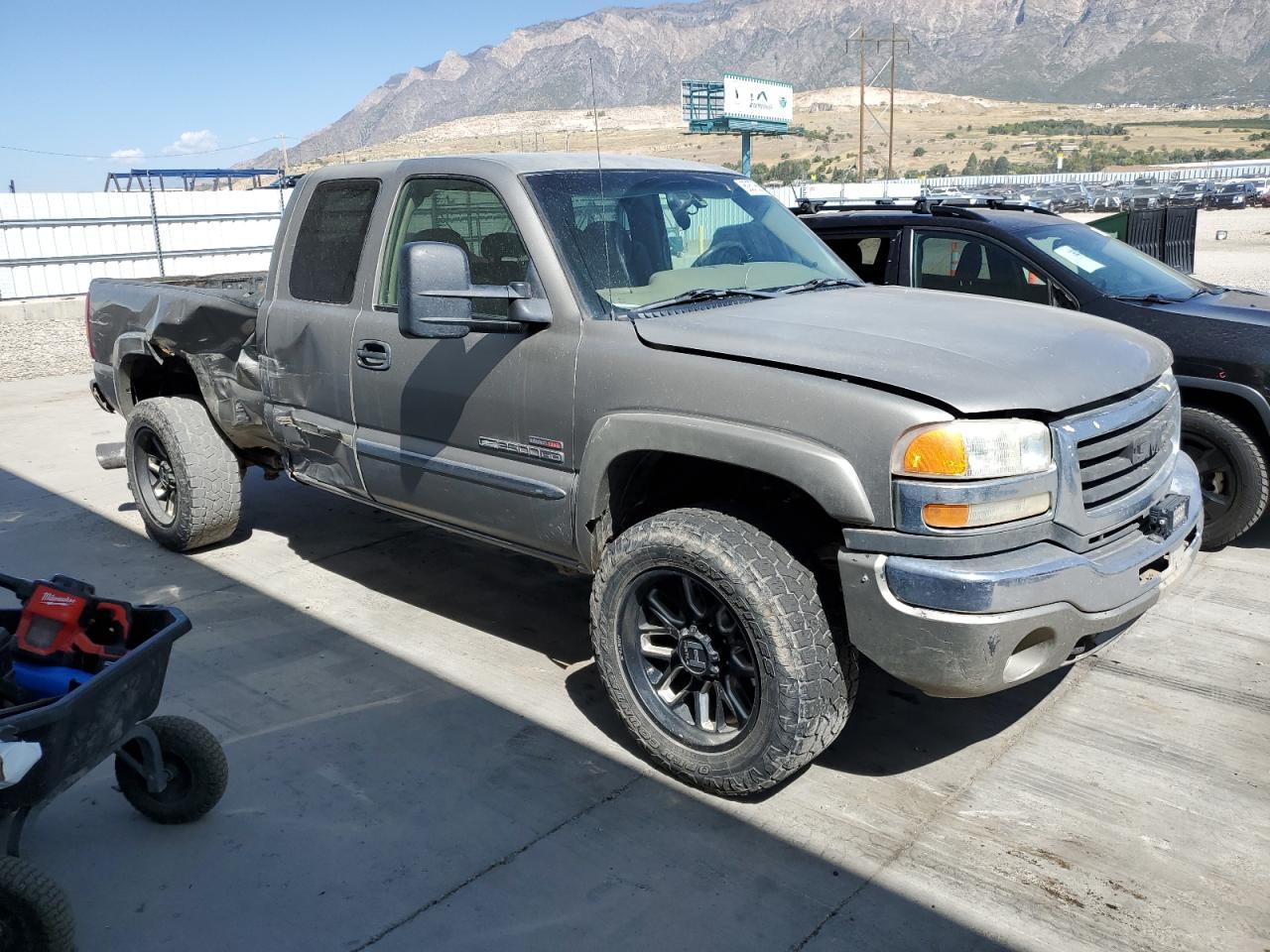2003 GMC Sierra