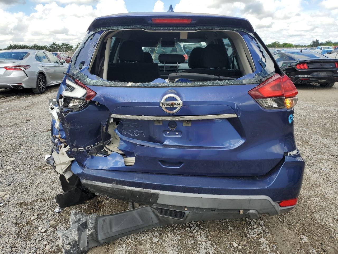 2017 NISSAN ROGUE