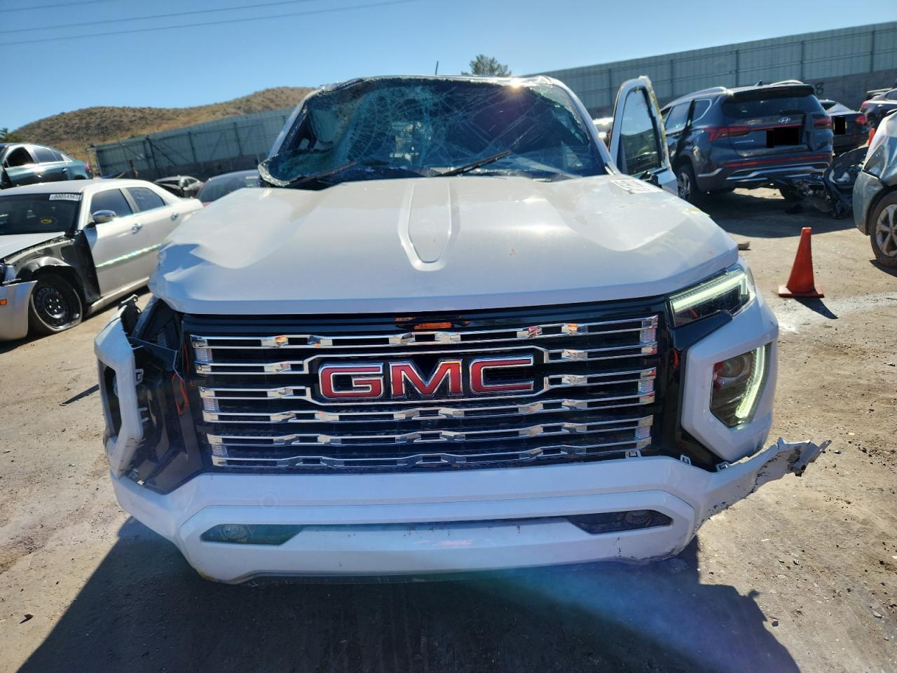 2024 GMC CANYON