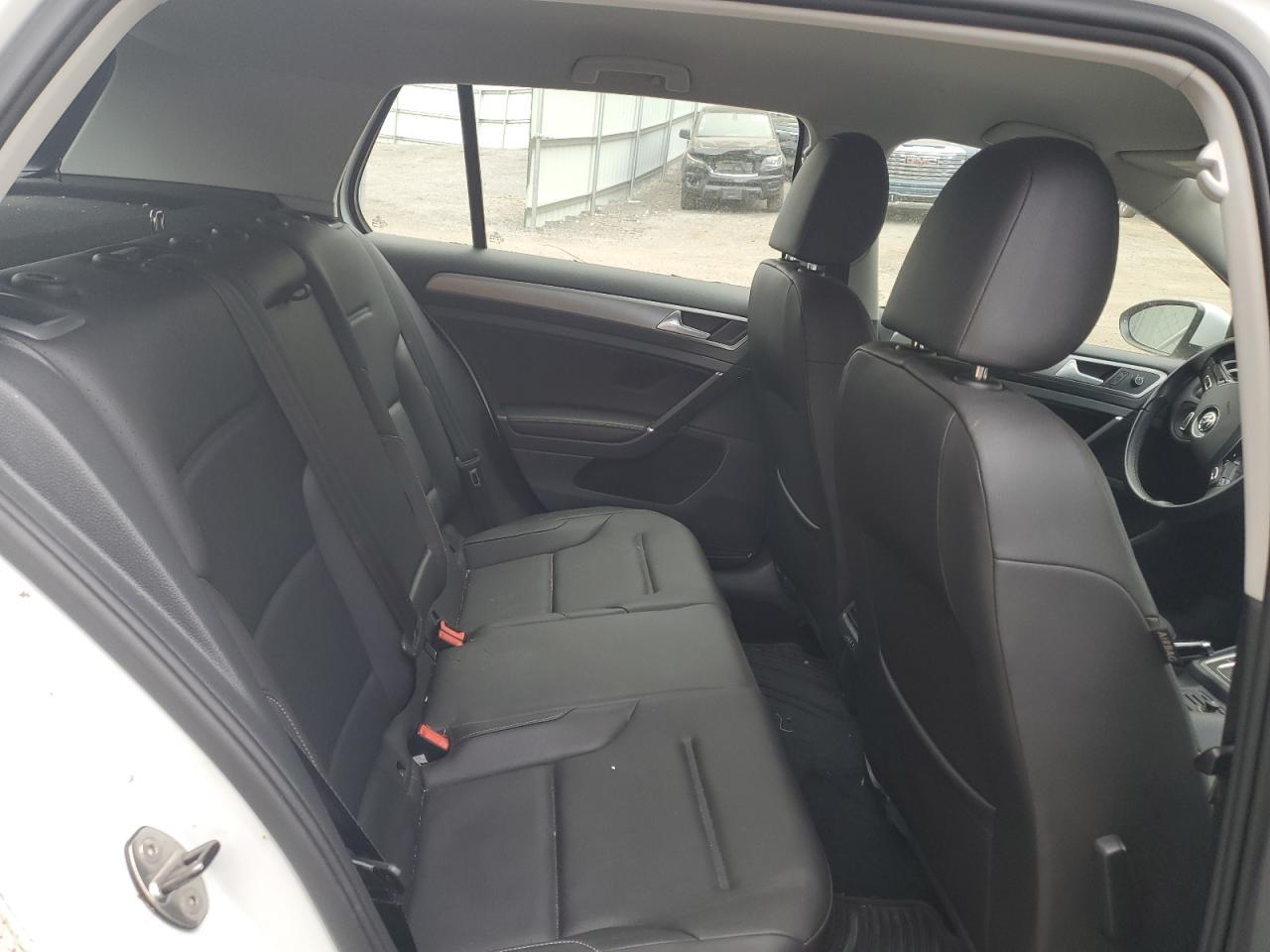2010 VOLKSWAGEN GOLF