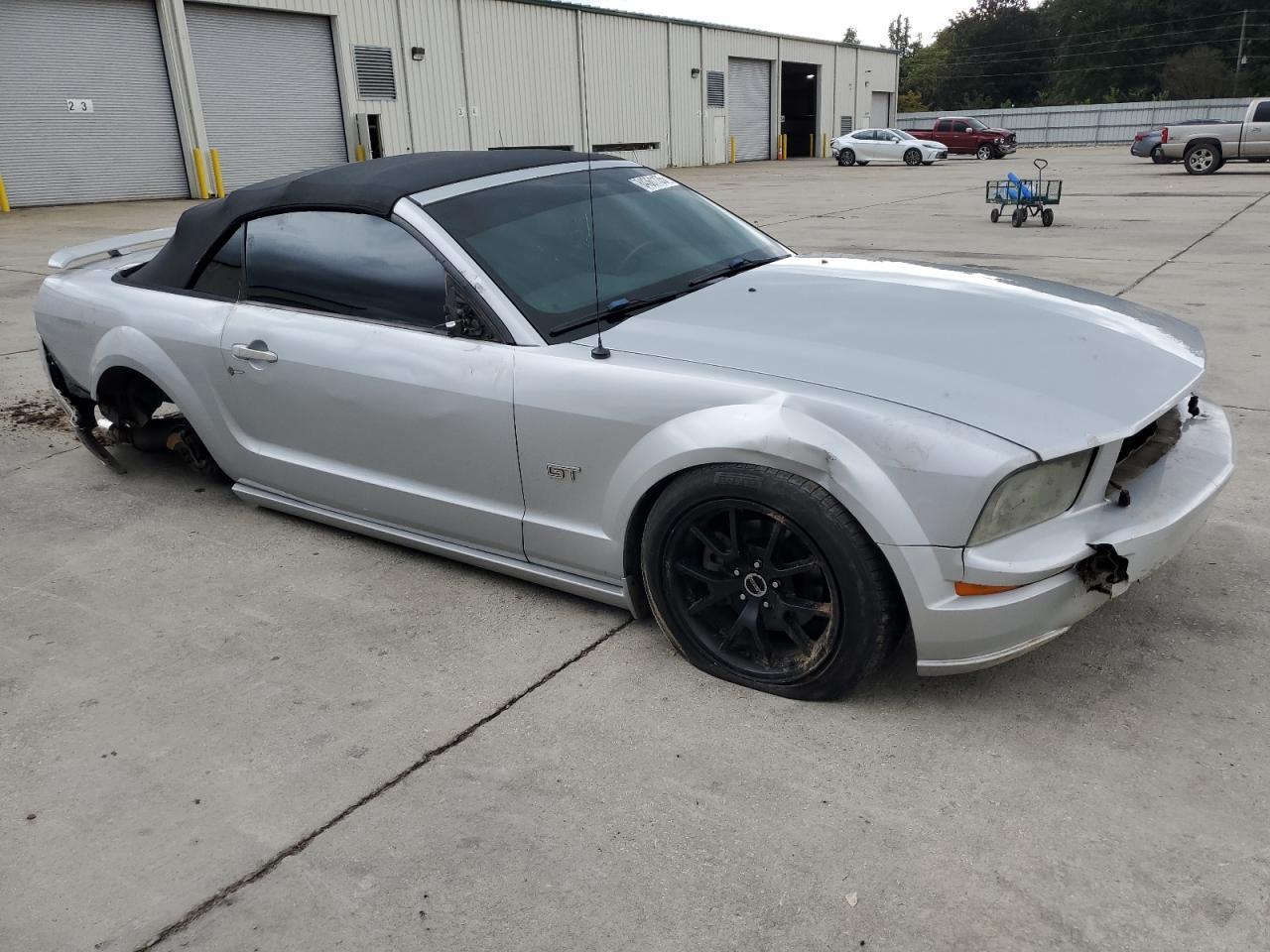 2006 FORD MUSTANG