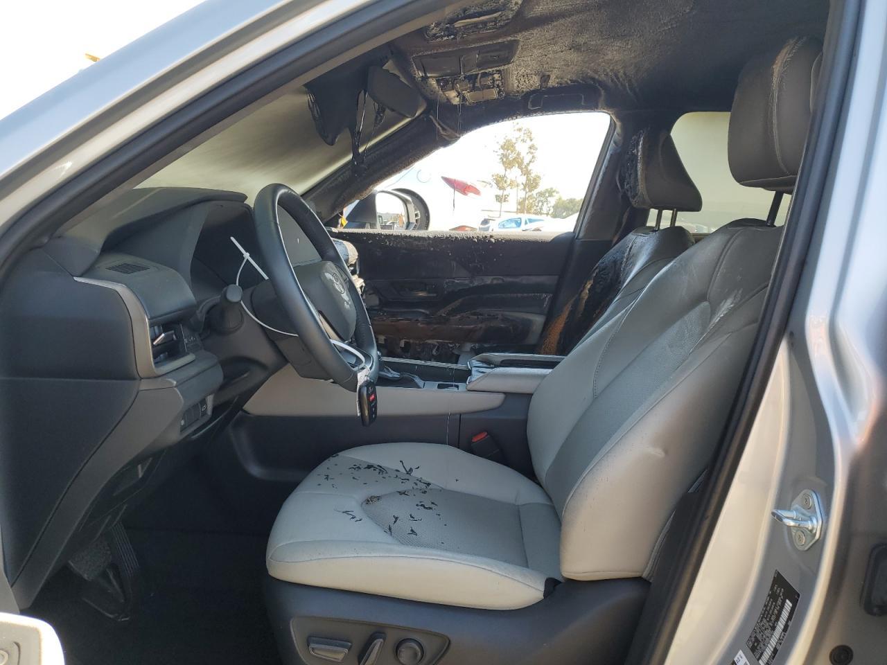 2024 TOYOTA HIGHLANDER