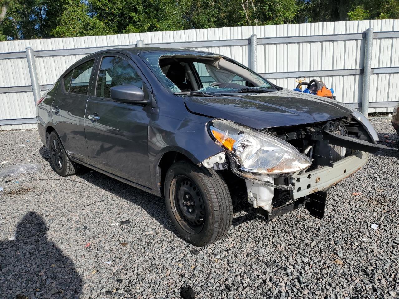 2019 NISSAN VERSA