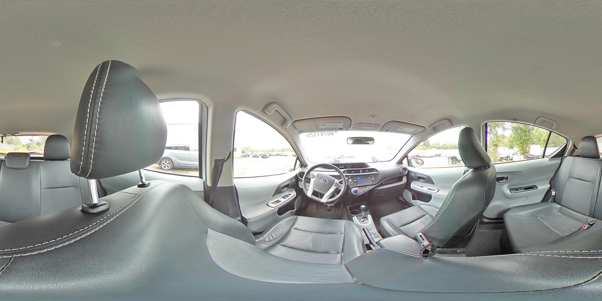 2012 TOYOTA Prius c