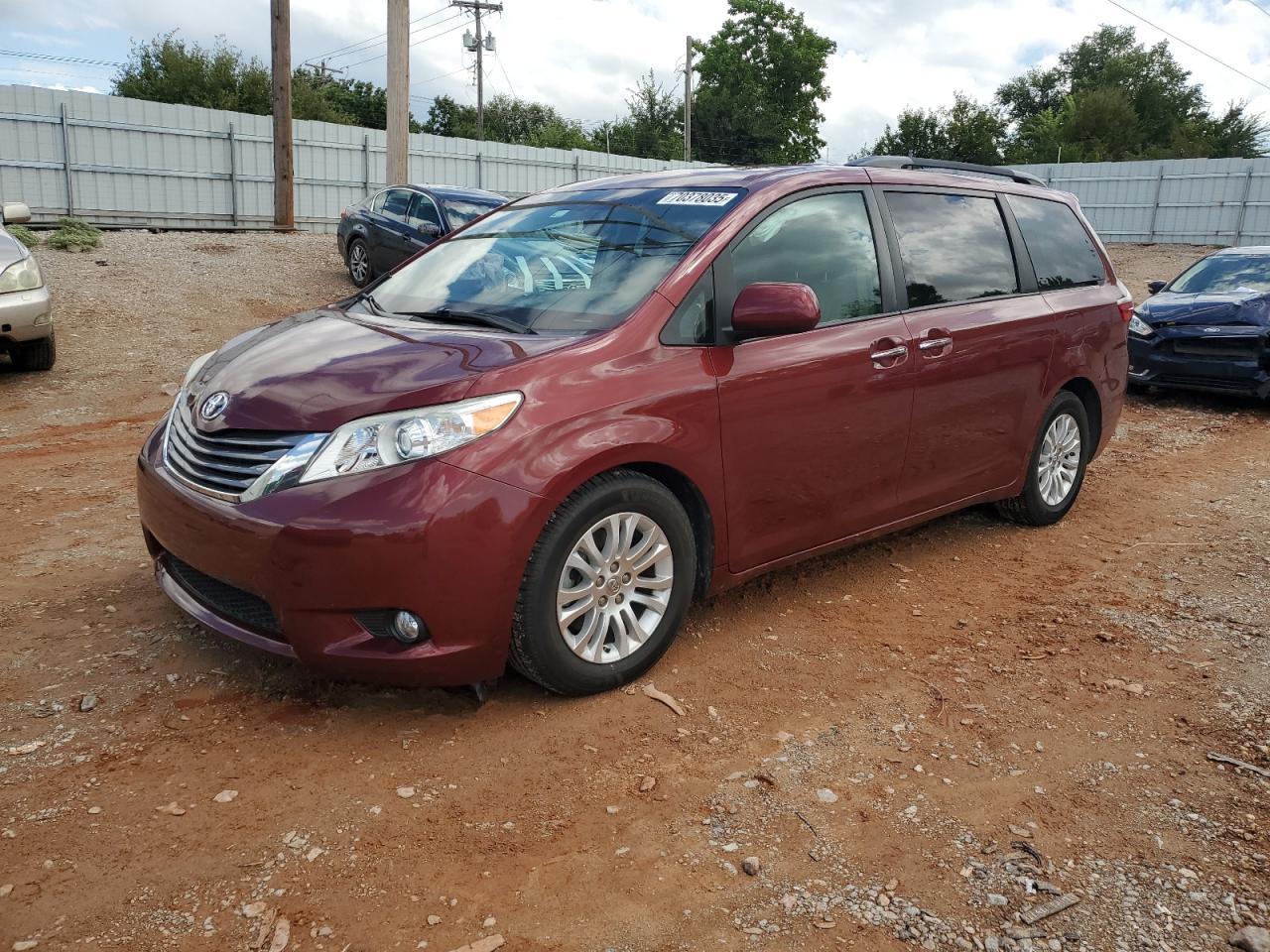 2015 TOYOTA SIENNA