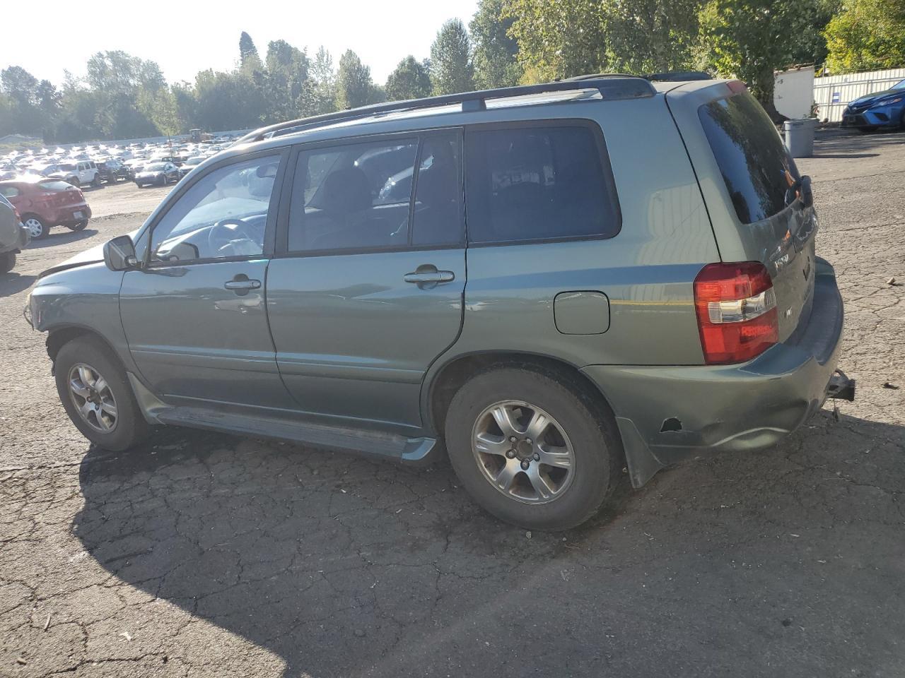 2004 TOYOTA HIGHLANDER