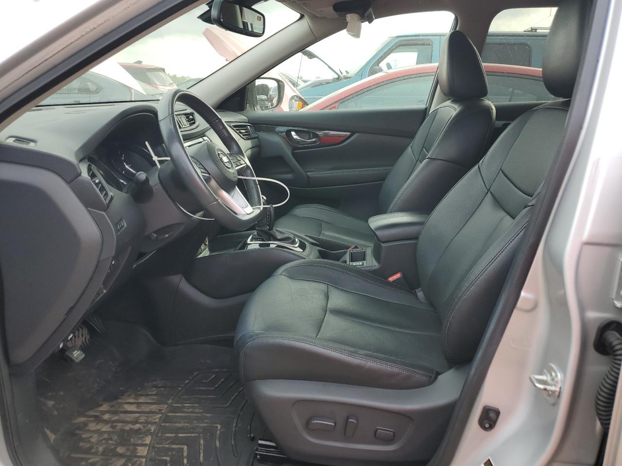 2017 NISSAN ROGUE