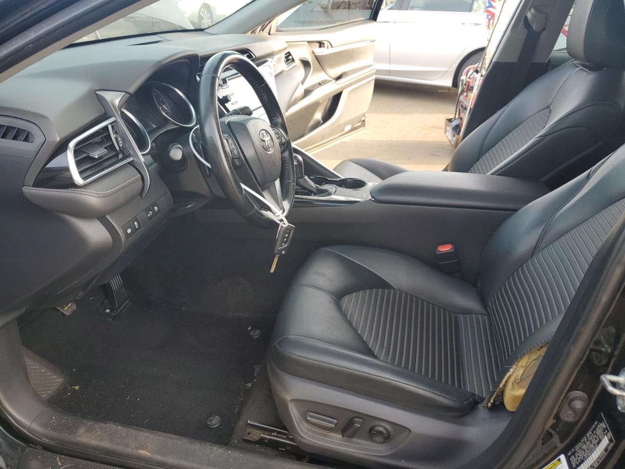 2018 TOYOTA CAMRY