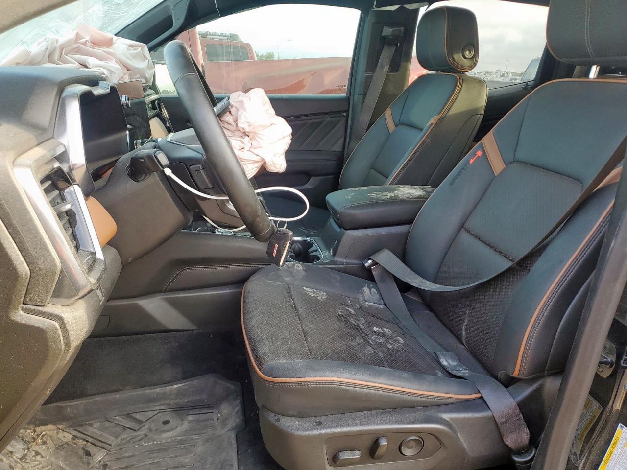 2024 GMC CANYON